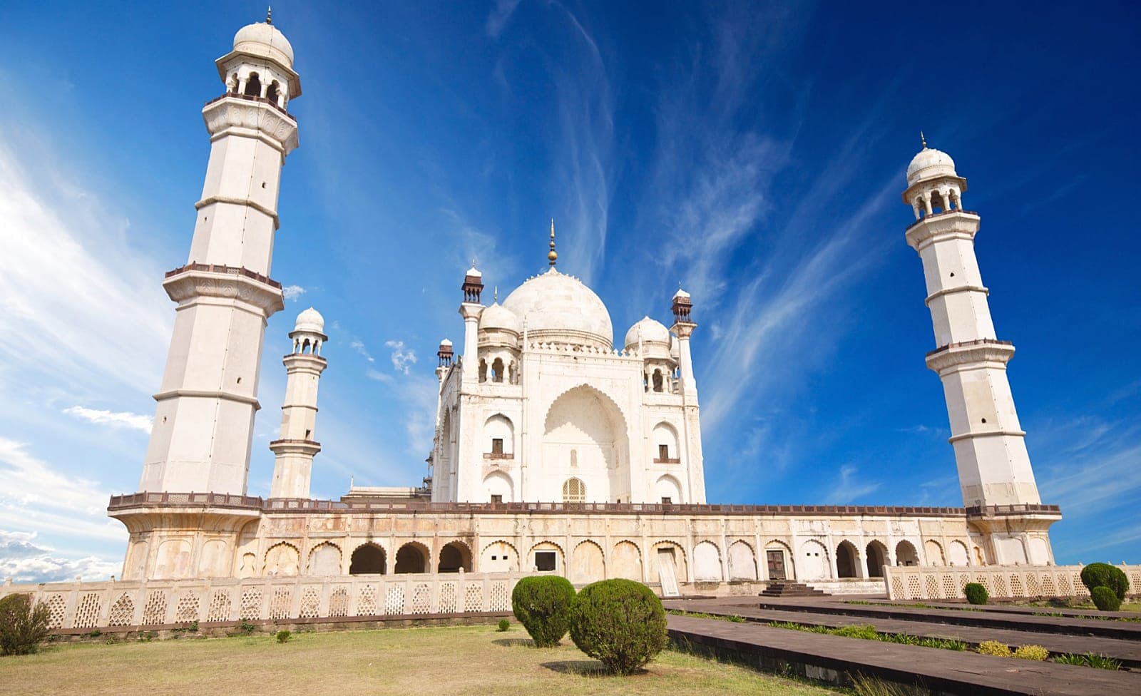 Chh.Sambhajinagar Car Rental