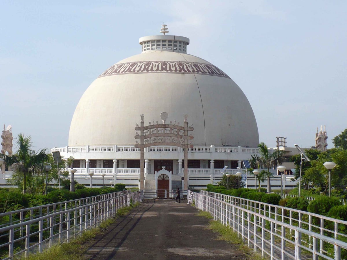 Nagpur Car Rental - Image 1