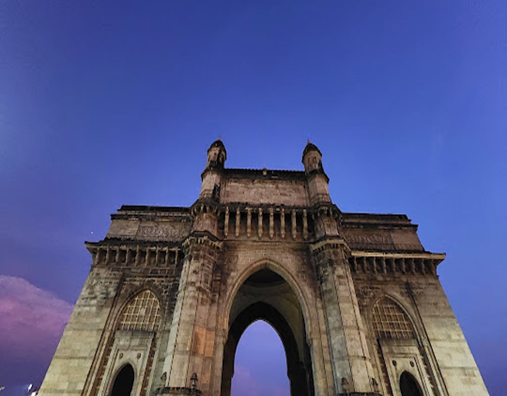 Mumbai Car Rental - Image 1