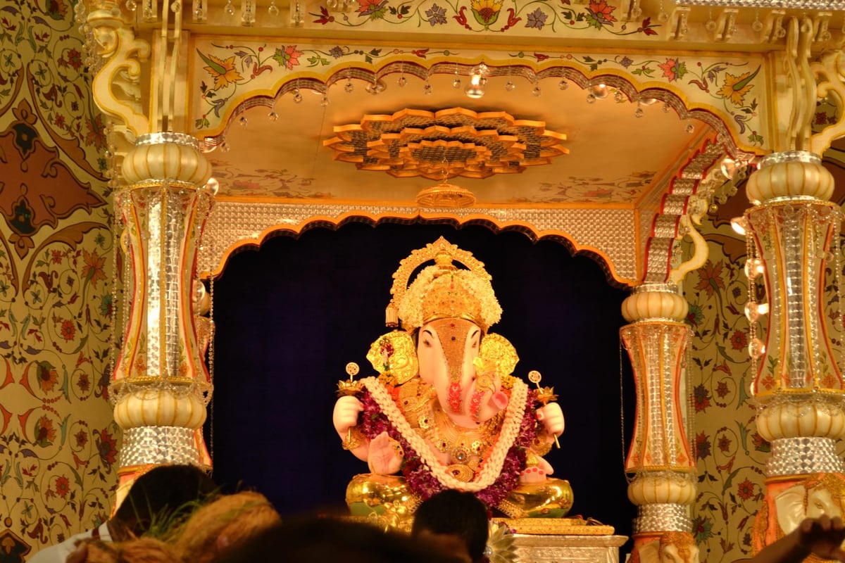 Aurangabad To Pune Car Rental - Image 1